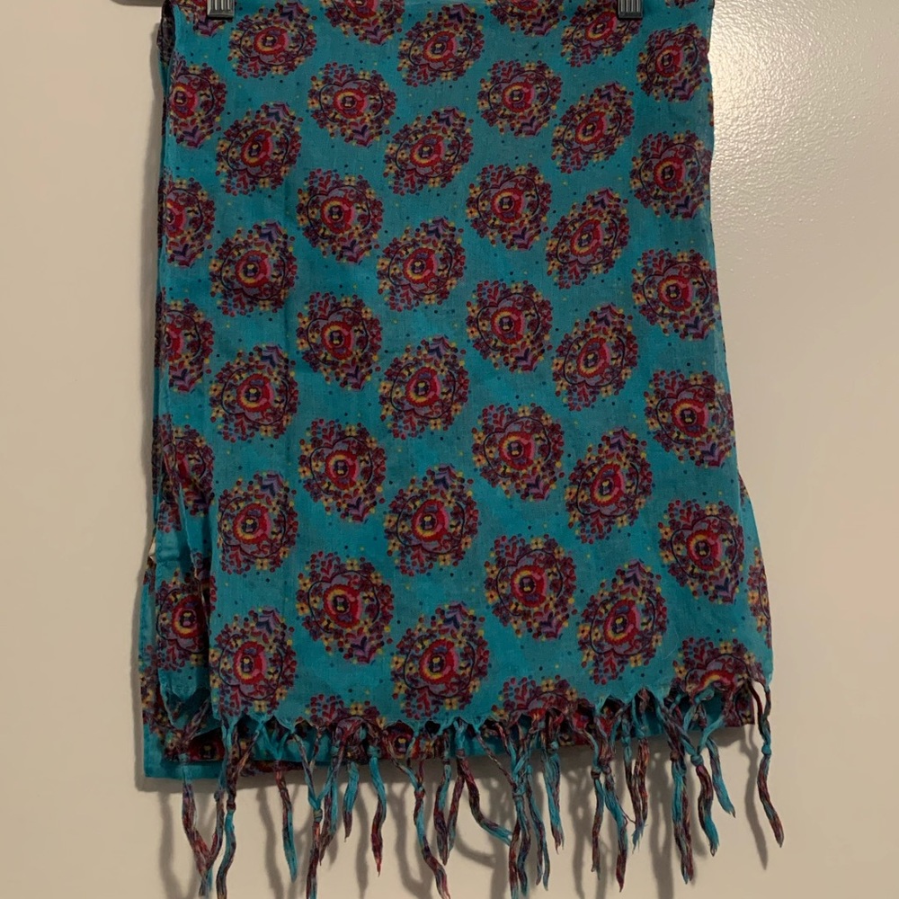 Aerie Scarf